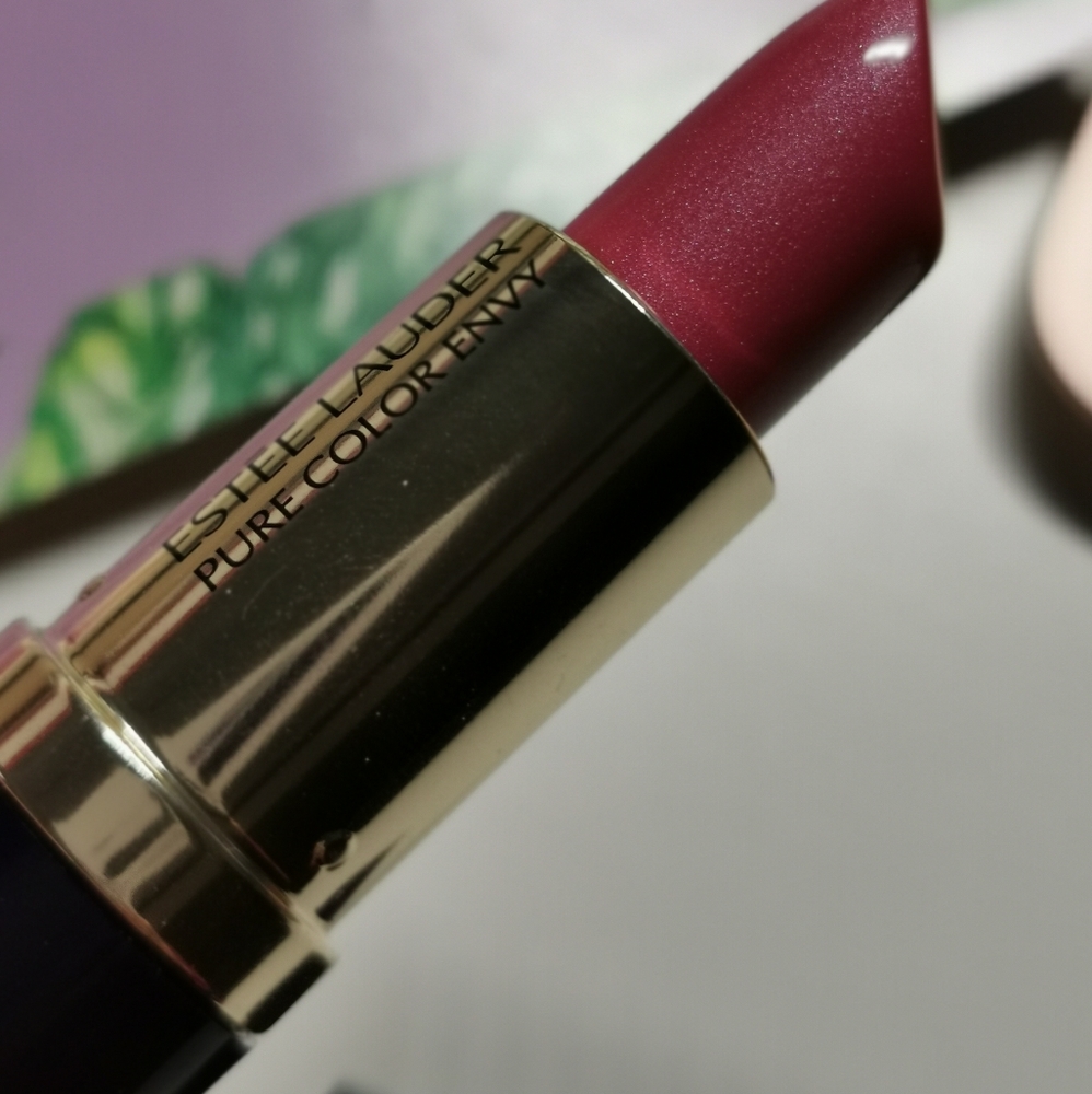 Estee Lauder Pure Color EnvySculpting Lipstick